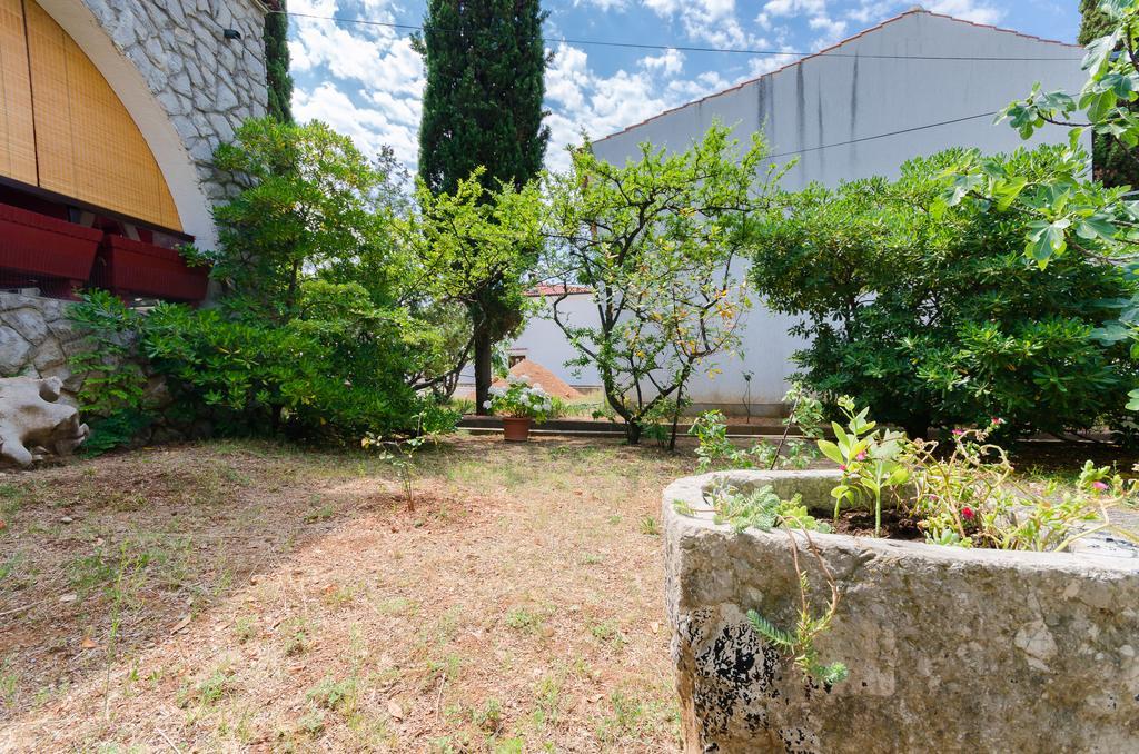 Apartment Bozena Punat Exterior foto